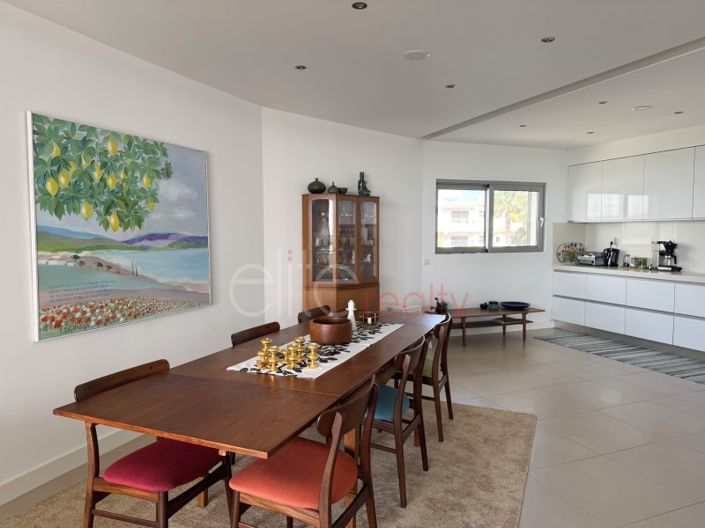 Image No.8-3 Bed Apartment for sale