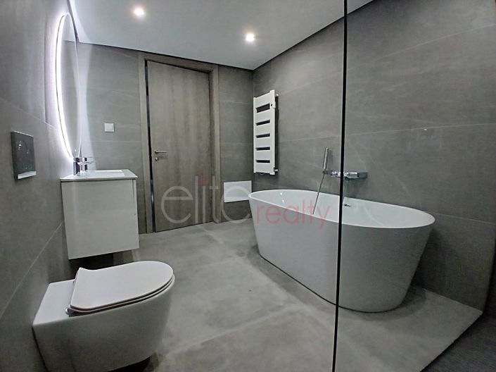 Image No.11-4 Bed House for sale