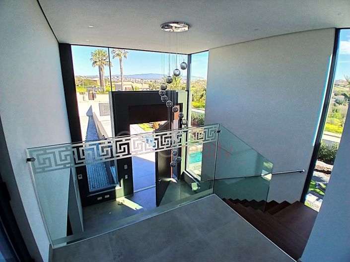 Image No.14-4 Bed House for sale