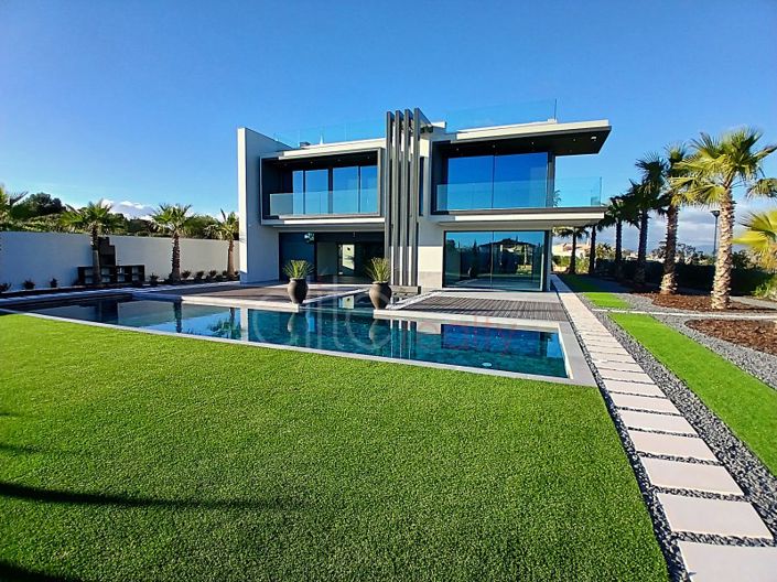 Image No.21-4 Bed House for sale