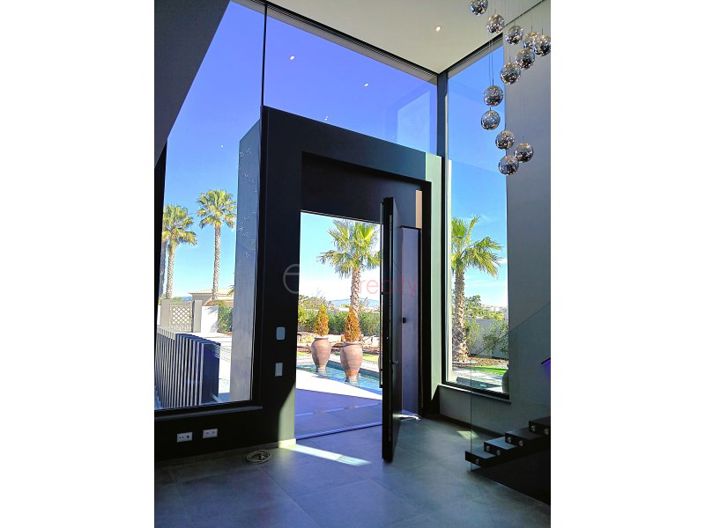 Image No.3-4 Bed House for sale