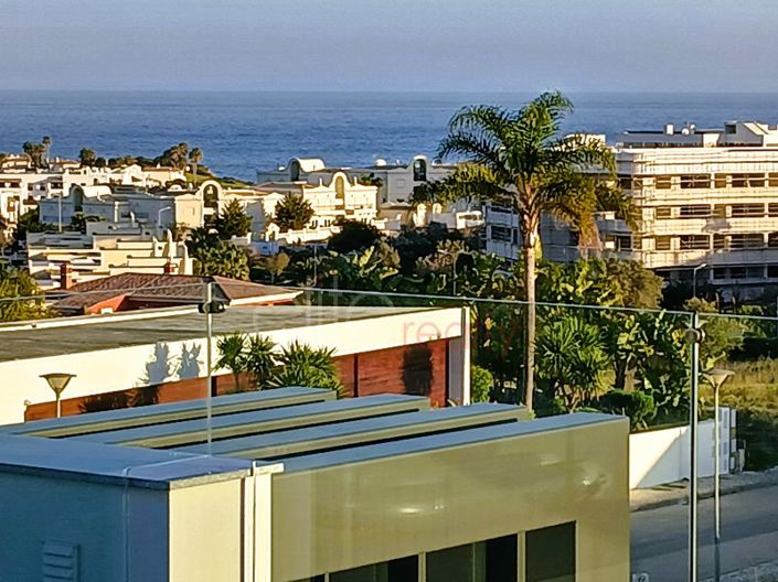 Image No.30-4 Bed House for sale