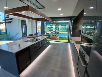 id408bc101-0000-0500-0000-00001885a3ee