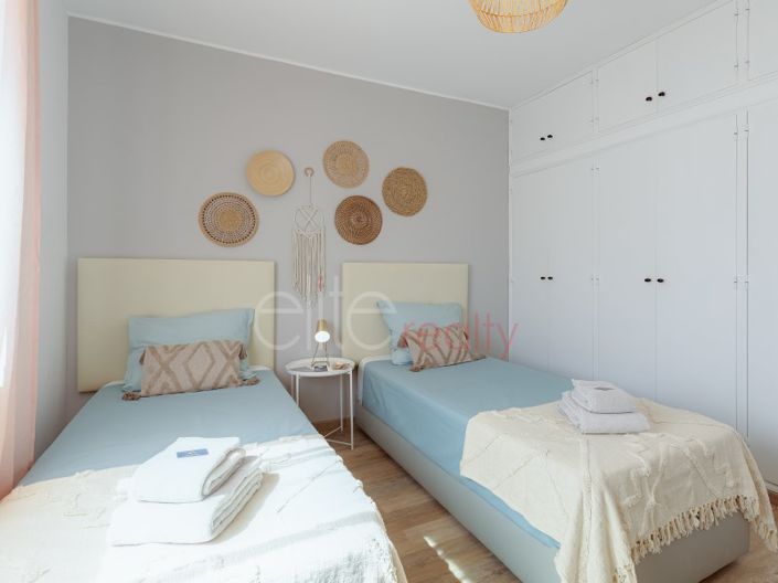 Image No.16-8 Bed Commercial for sale