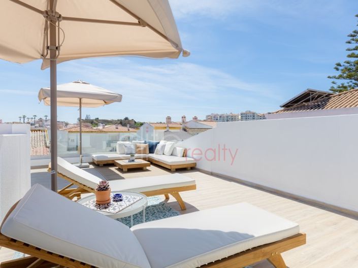 Image No.27-8 Bed Commercial for sale