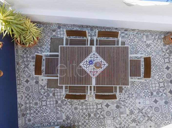 Image No.28-8 Bed Commercial for sale