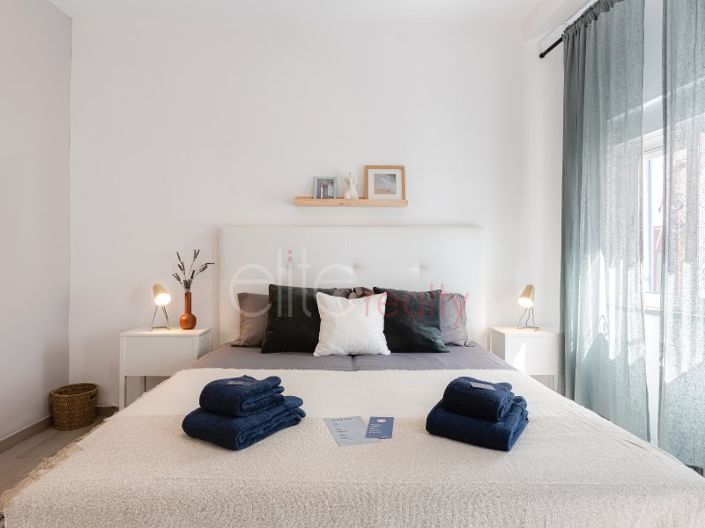 Image No.7-8 Bed Commercial for sale