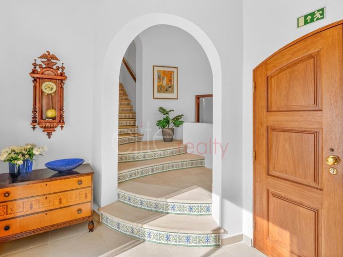 Image No.13-4 Bed House for sale