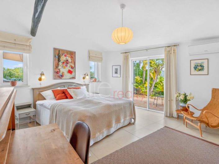 Image No.28-4 Bed House for sale