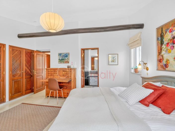 Image No.29-4 Bed House for sale