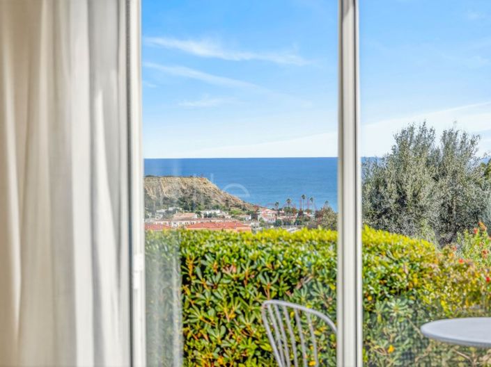 Image No.30-4 Bed House for sale