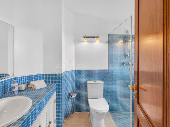 Image No.33-4 Bed House for sale