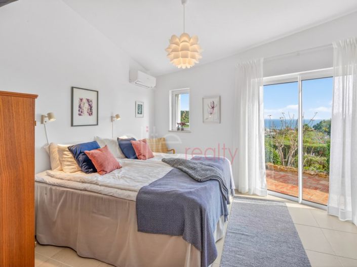 Image No.35-4 Bed House for sale