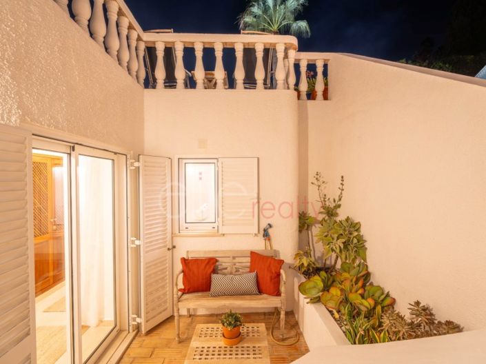 Image No.41-4 Bed House for sale