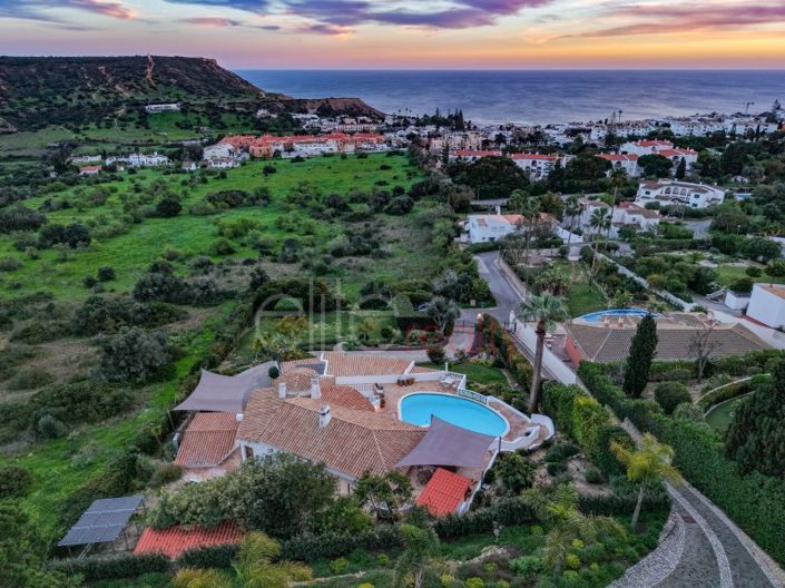 Image No.52-4 Bed House for sale