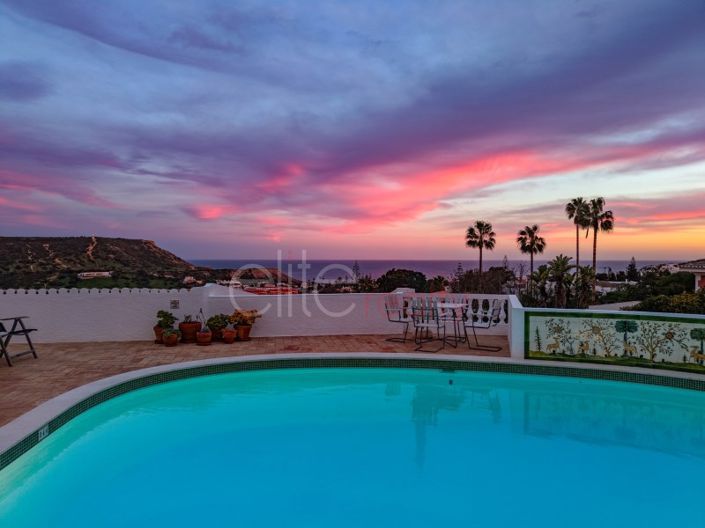 Image No.8-4 Bed House for sale