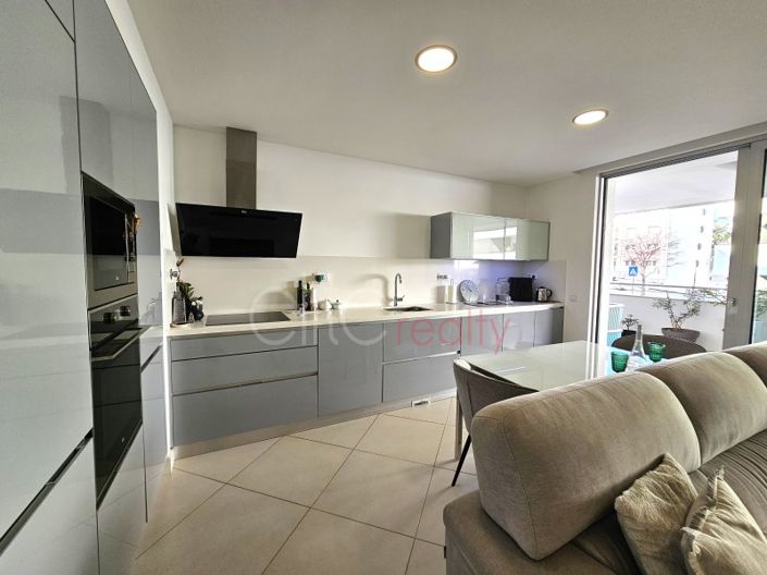 Image No.8-2 Bed Apartment for sale