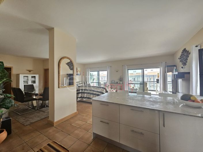Image No.10-3 Bed Apartment for sale