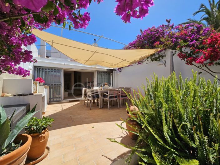 Image No.18-2 Bed House for sale