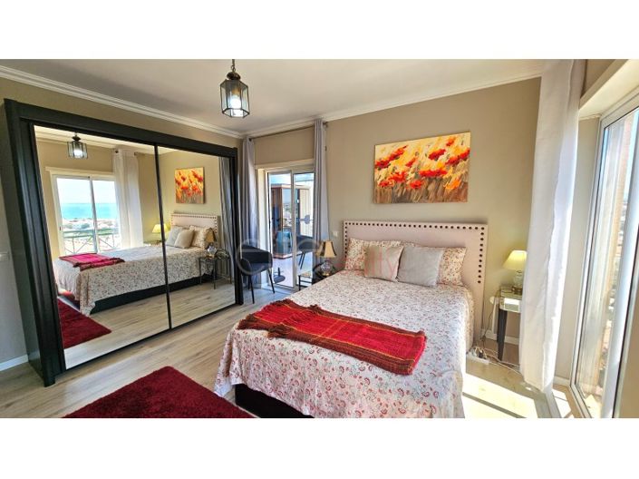 Image No.12-4 Bed Apartment for sale