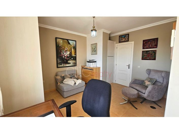 Image No.14-4 Bed Apartment for sale