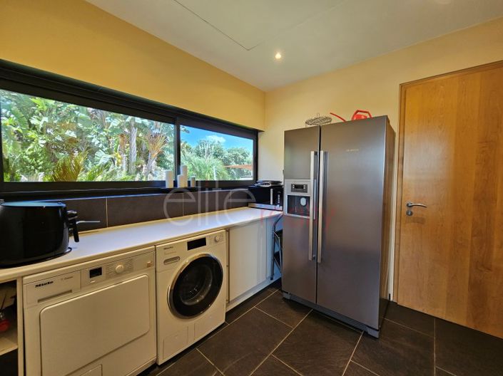 Image No.12-2 Bed House for sale