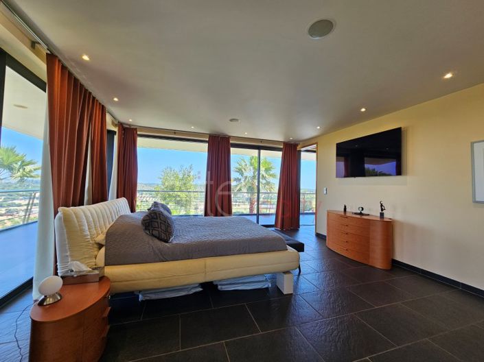 Image No.19-2 Bed House for sale