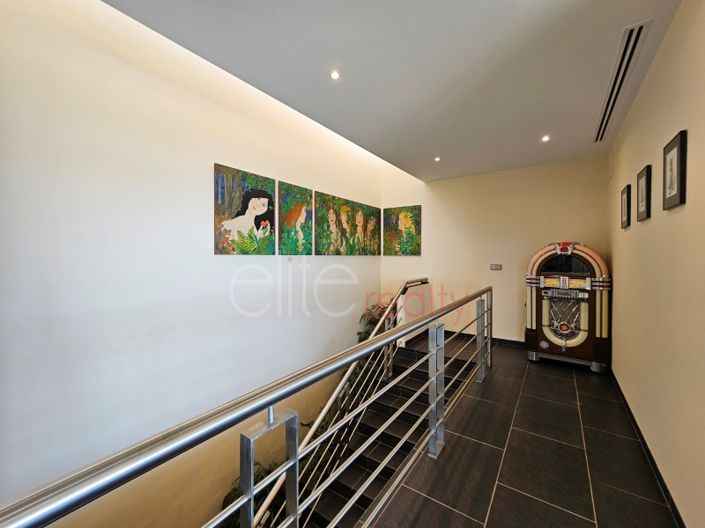 Image No.23-2 Bed House for sale