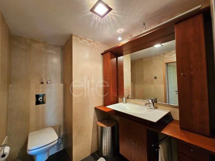 Image No.26-2 Bed House for sale