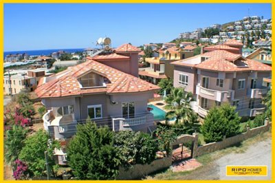 5 Bed Villa for sale