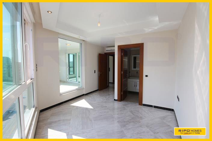 Image No.10-6 Bed Penthouse for sale