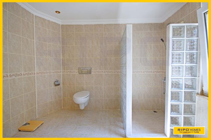 Image No.7-7 Bed Villa / Detached for sale