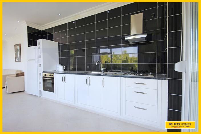 Image No.18-7 Bed Villa / Detached for sale