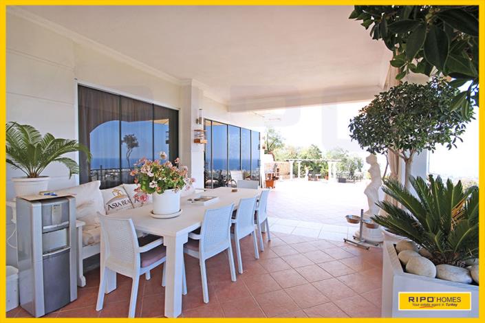 Image No.42-7 Bed Villa / Detached for sale