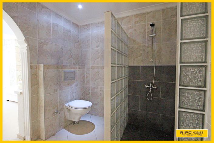 Image No.58-7 Bed Villa / Detached for sale