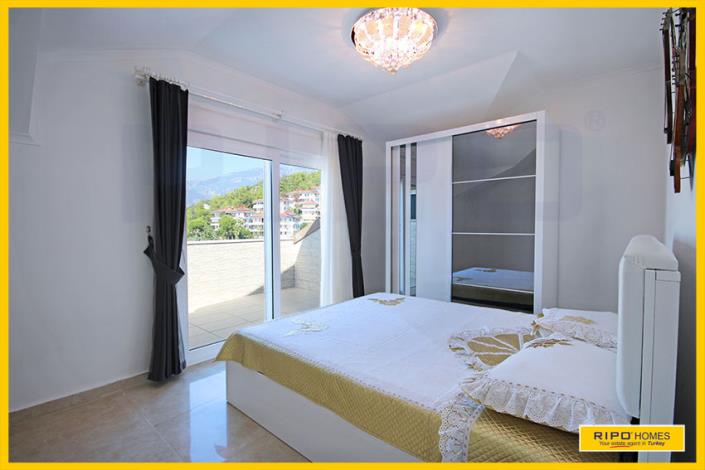 Image No.17-3 Bed Penthouse for sale