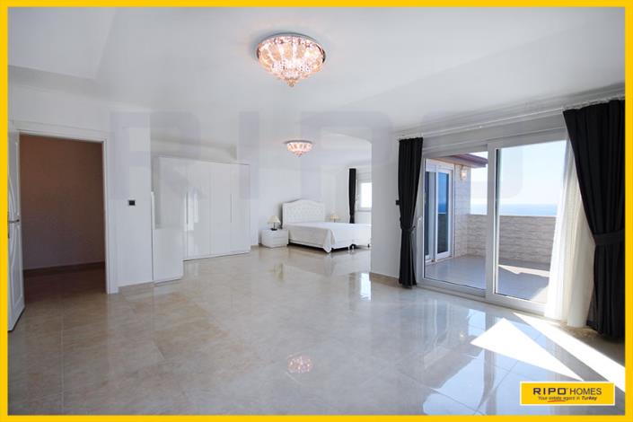 Image No.23-3 Bed Penthouse for sale