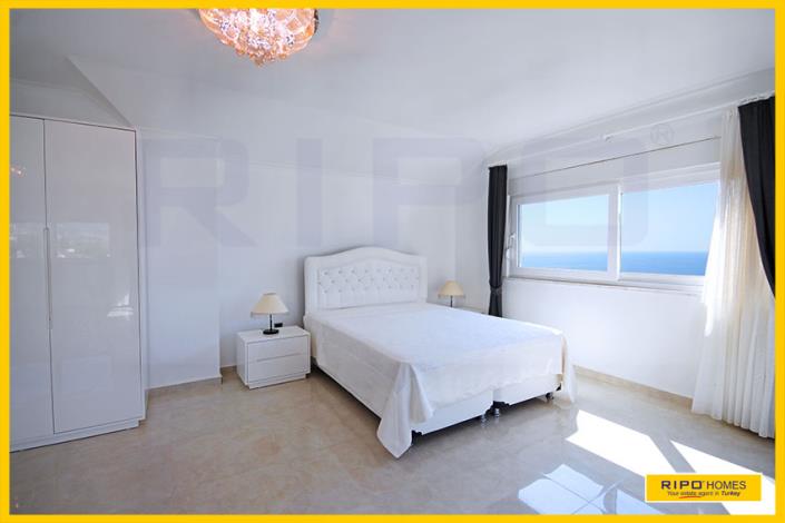 Image No.24-3 Bed Penthouse for sale