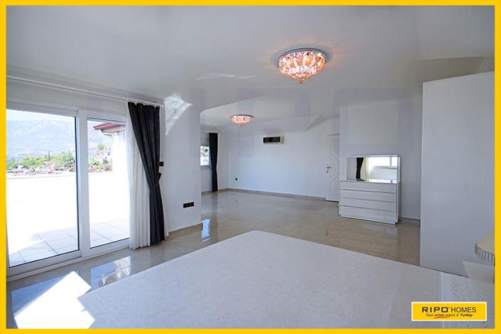 Image No.25-3 Bed Penthouse for sale