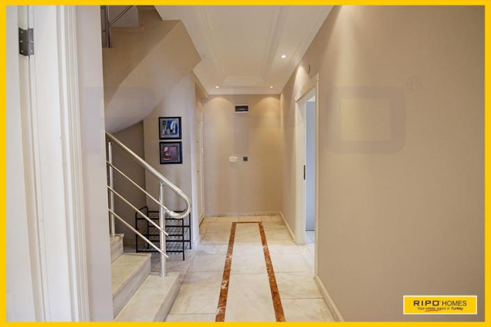 Image No.19-4 Bed Penthouse for sale