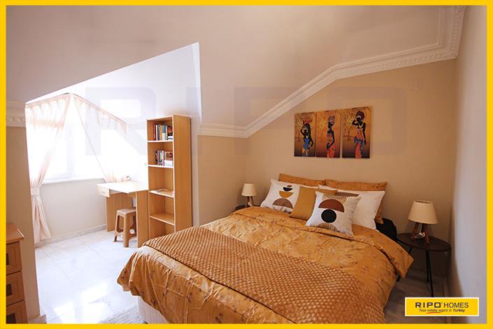 Image No.42-4 Bed Penthouse for sale