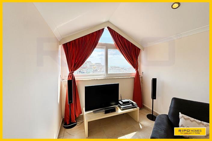 Image No.42-4 Bed Penthouse for sale