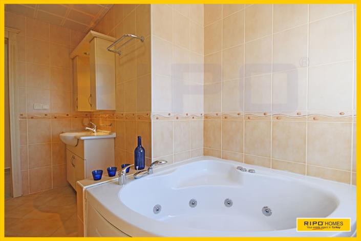 Image No.38-4 Bed Penthouse for sale