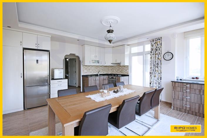 Image No.10-4 Bed Apartment for sale