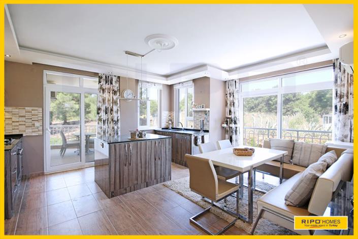 Image No.8-4 Bed Apartment for sale