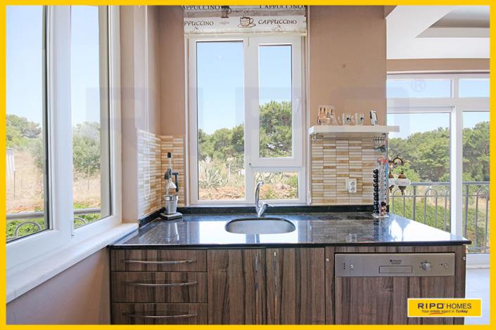 Image No.15-4 Bed Apartment for sale