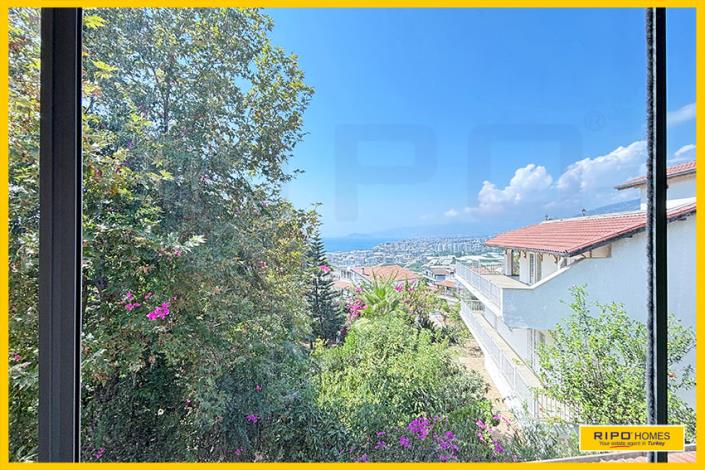 Image No.18-3 Bed Apartment for sale