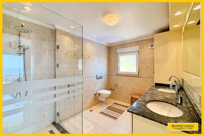 Image No.34-3 Bed Villa / Detached for sale