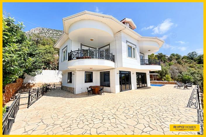 Image No.43-3 Bed Villa / Detached for sale