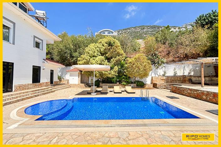 Image No.56-3 Bed Villa / Detached for sale